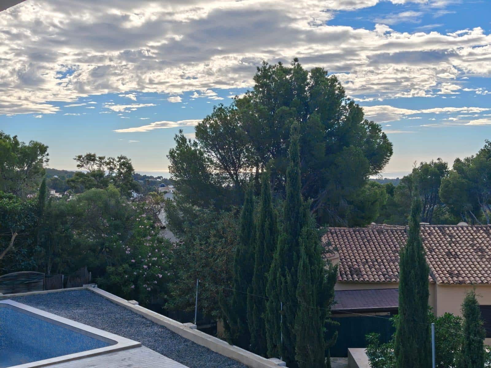 4 bedroom Villa for sale in Altea with garage - € 835,000 (Ref: 9347379)