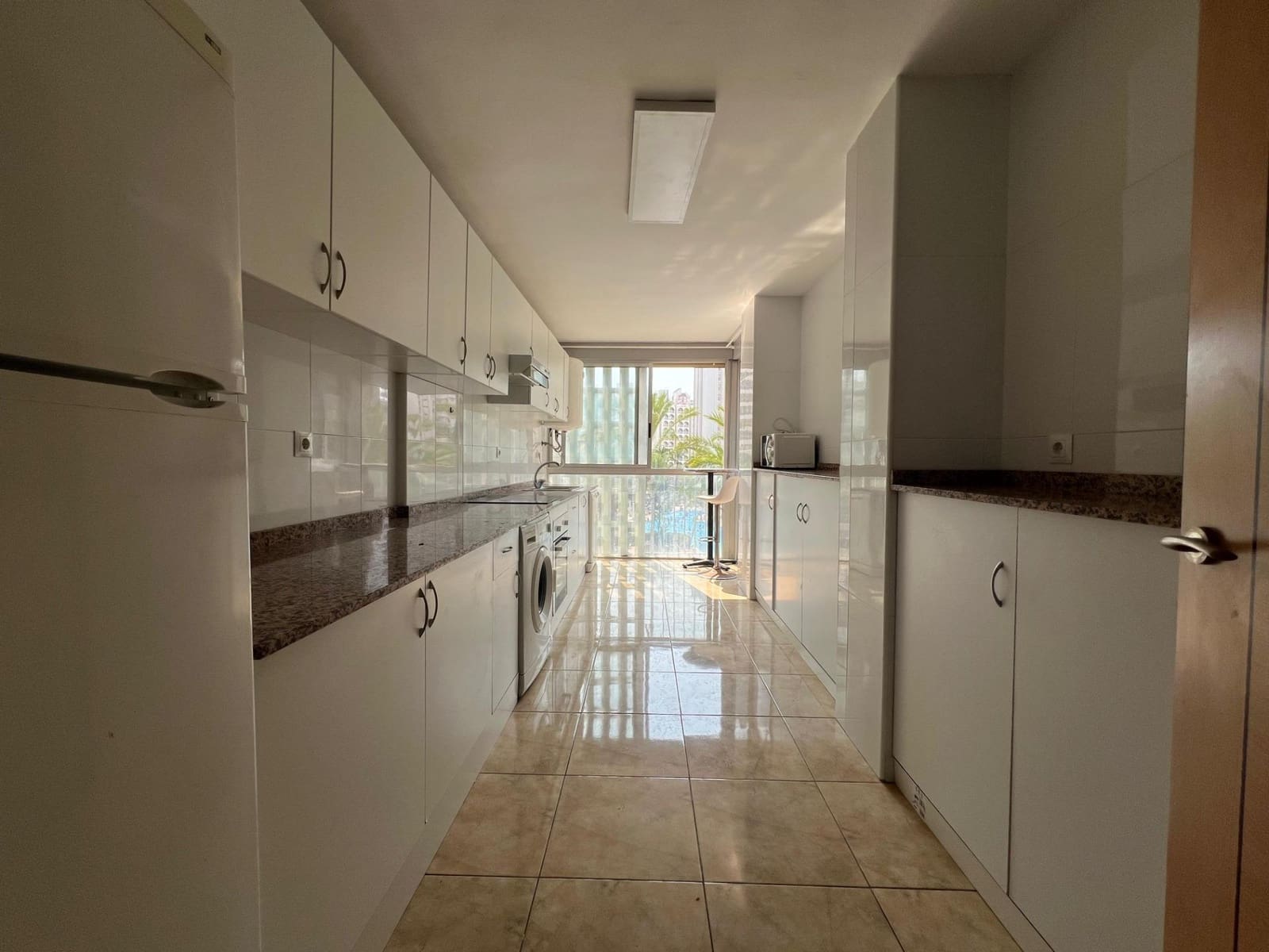 3 slaapkamer Flat te koop in Benidorm met zwembad - € 375.000 (Ref: 9419790)