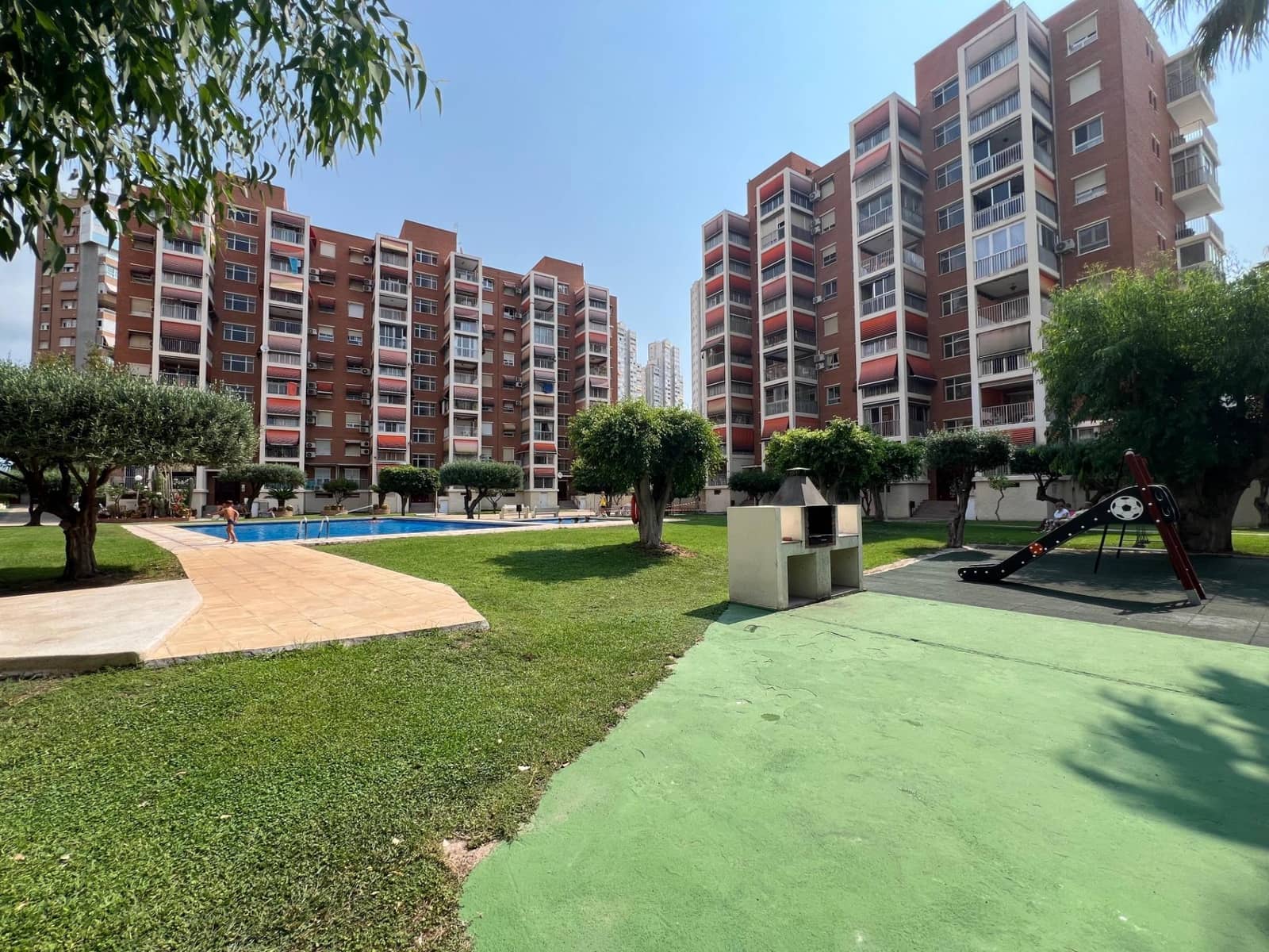3 slaapkamer Flat te koop in Benidorm met zwembad - € 375.000 (Ref: 9419790)