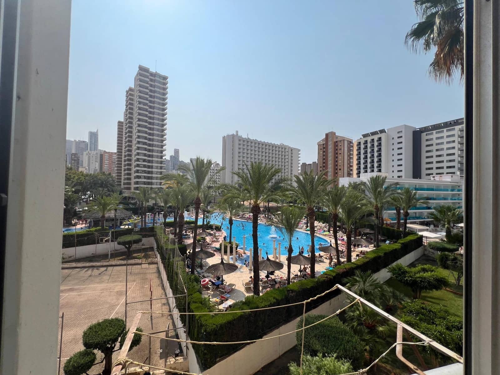 3 slaapkamer Flat te koop in Benidorm met zwembad - € 375.000 (Ref: 9419790)