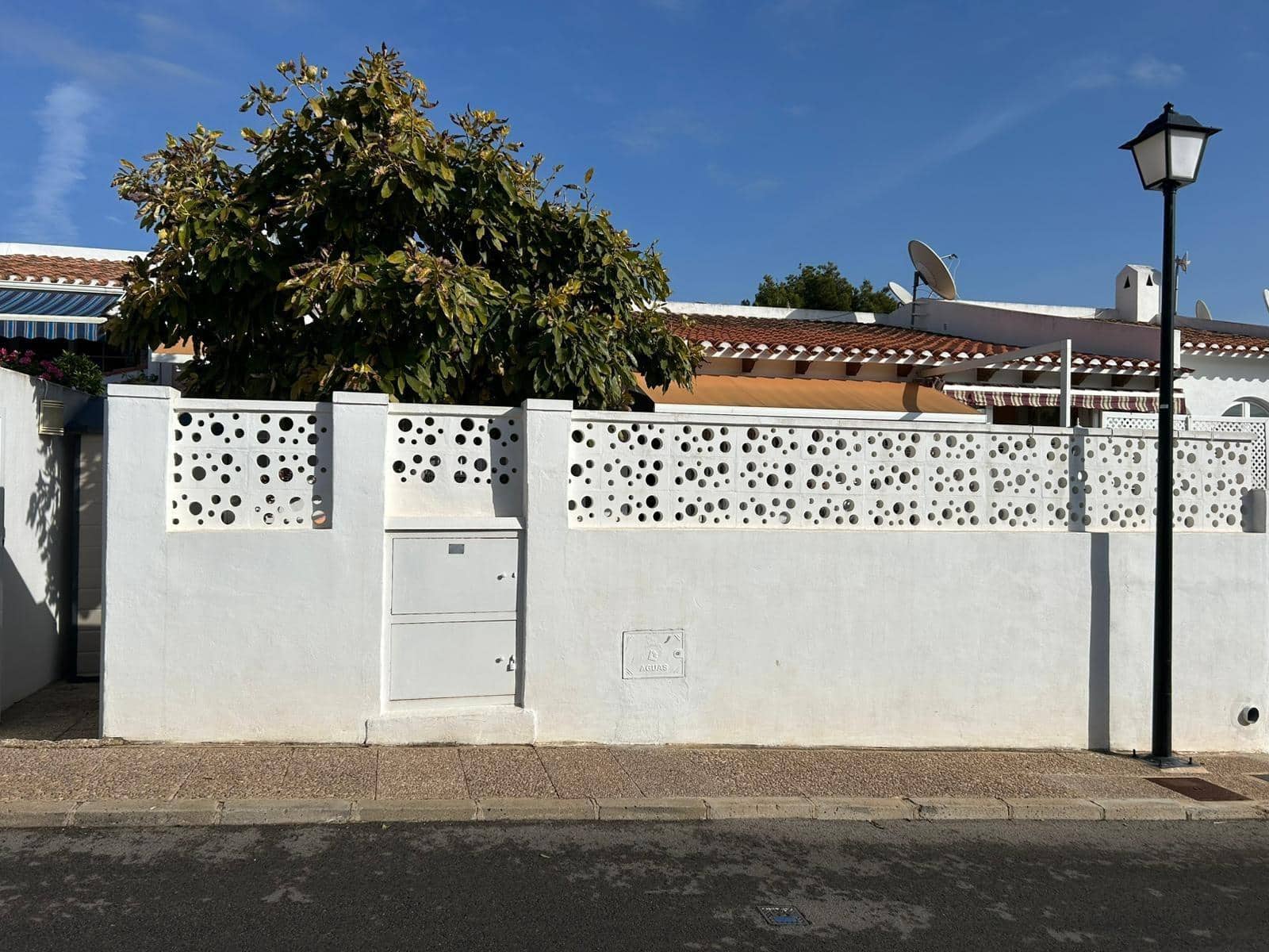 3 makuuhuone Rivitalo myytävänä paikassa Barranco Hondo mukana uima-altaan - 215 000 € (Ref: 9468512)