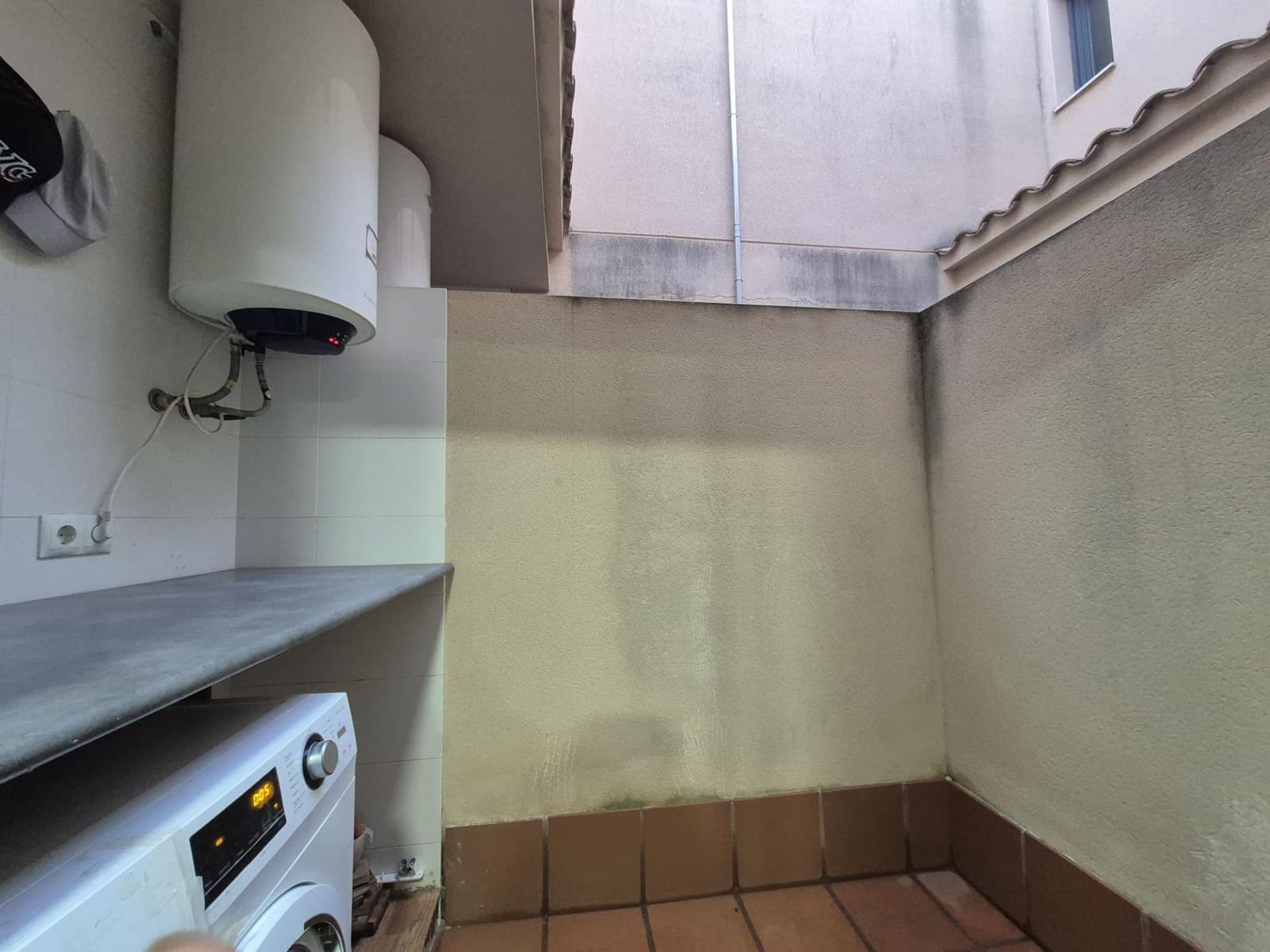 3 soveværelse Rækkehus til leje i Polop med garage - € 1.000 (Ref: 9482052)