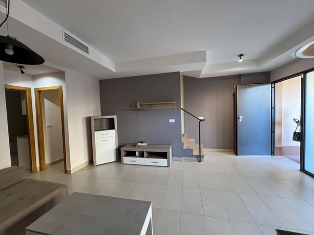 3 makuuhuone Rivitalo vuokrattavana paikassa Polop mukana 
autotalli - 1 000 € (Ref: 9482052)