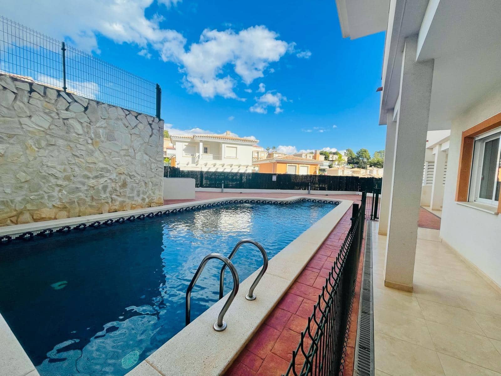 2 bedroom Flat for sale in La Nucia with pool - € 214,000 (Ref: 9491463)