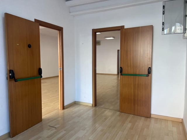 Commercieel te huur in Polop - € 1.000 (Ref: 9548226)