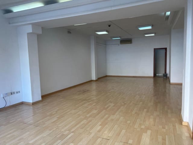 Commercieel te huur in Polop - € 1.000 (Ref: 9548226)