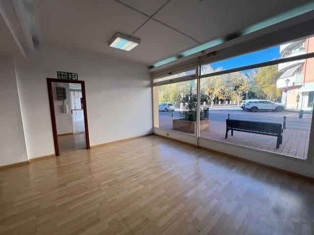 Commercieel te huur in Polop - € 1.000 (Ref: 9548226)