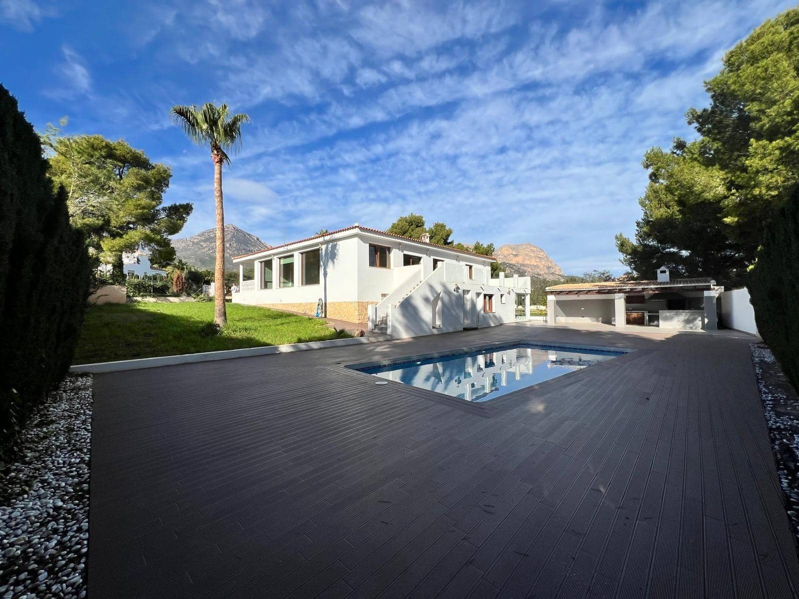 2 quarto Moradia para venda em La Nucia com piscina - 950 000 € (Ref: 9670713)