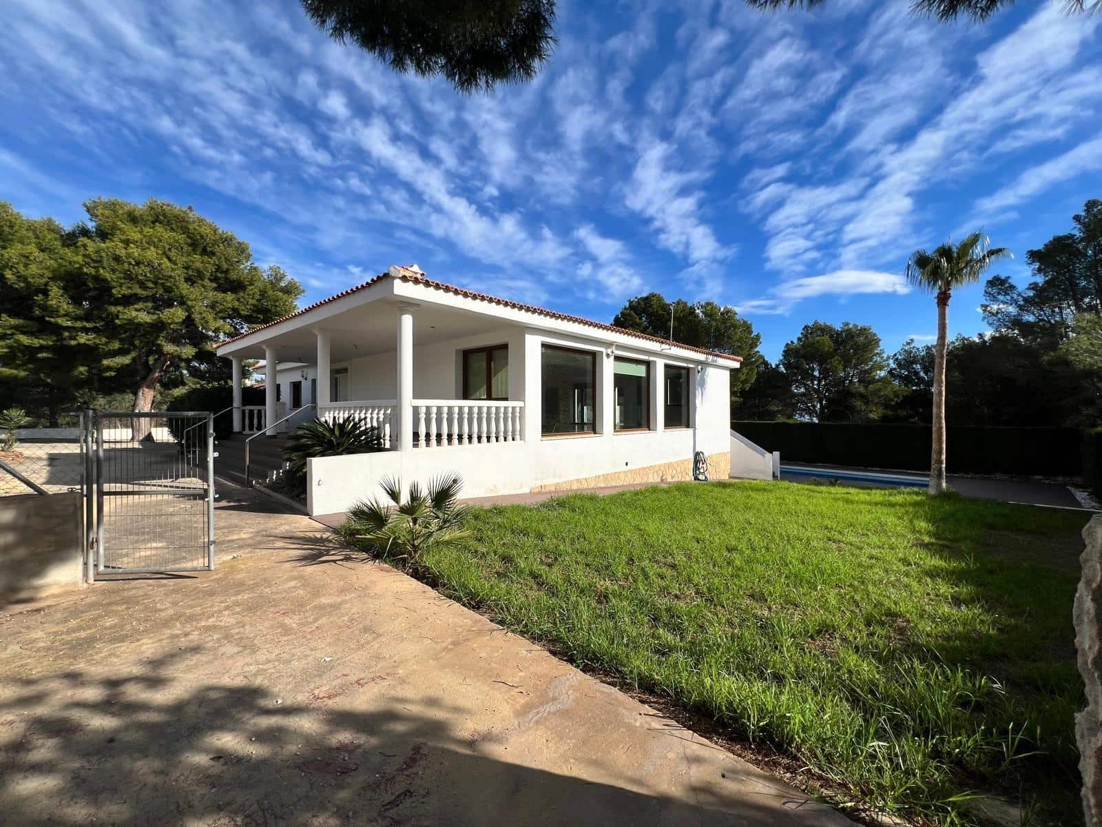 2 quarto Moradia para venda em La Nucia com piscina - 950 000 € (Ref: 9670713)