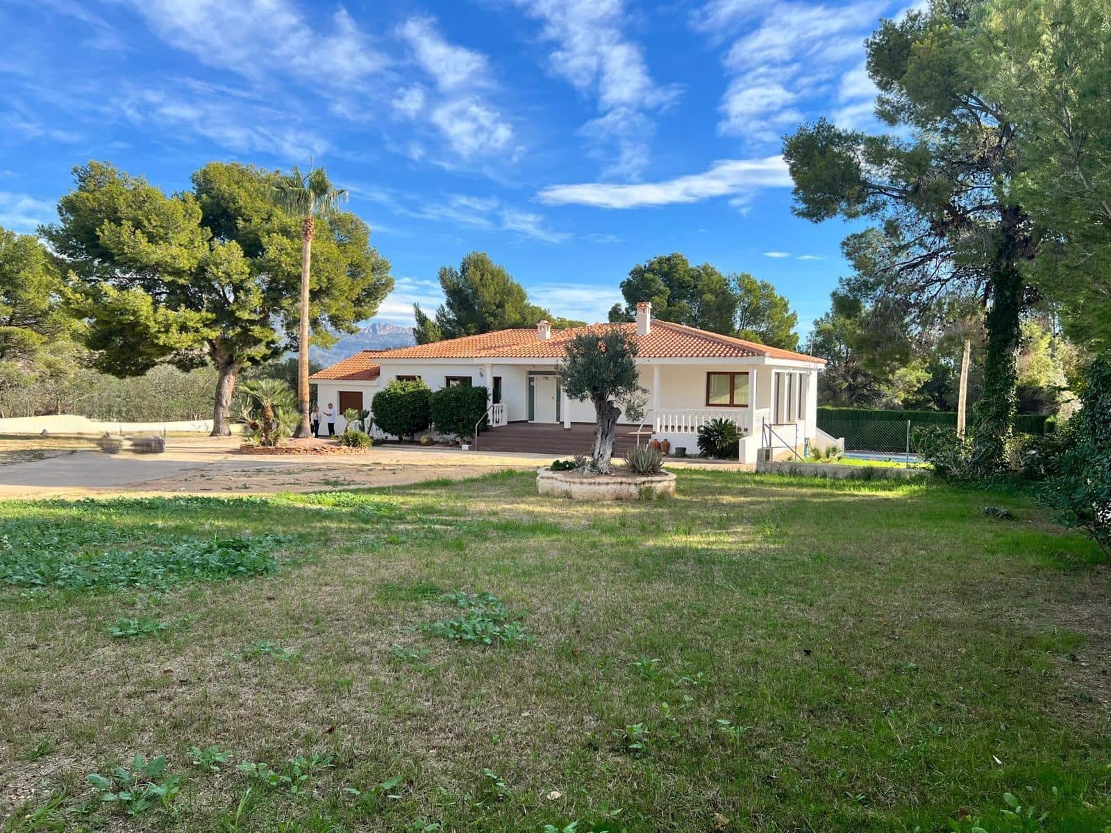 2 quarto Moradia para venda em La Nucia com piscina - 950 000 € (Ref: 9670713)