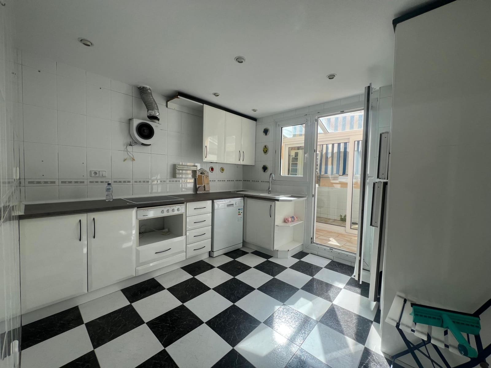 4 slaapkamer Villa te koop in El Campello met zwembad garage - € 715.000 (Ref: 9679888)