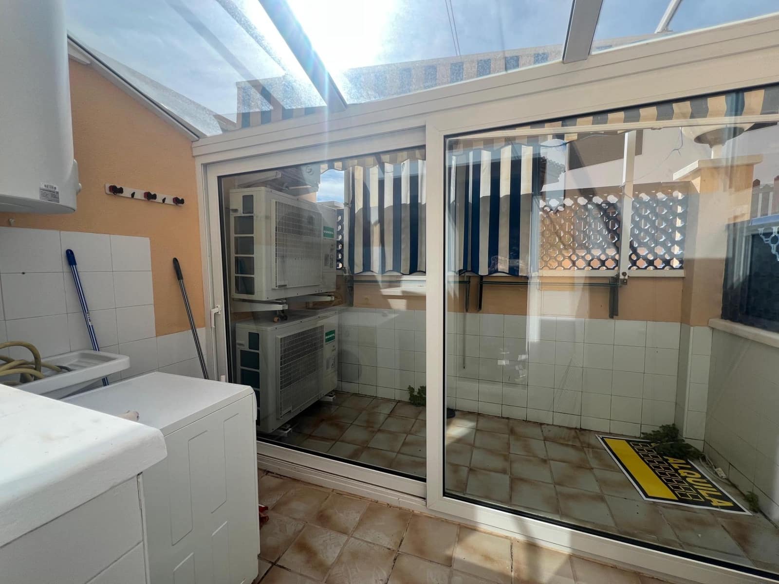 4 slaapkamer Villa te koop in El Campello met zwembad garage - € 715.000 (Ref: 9679888)
