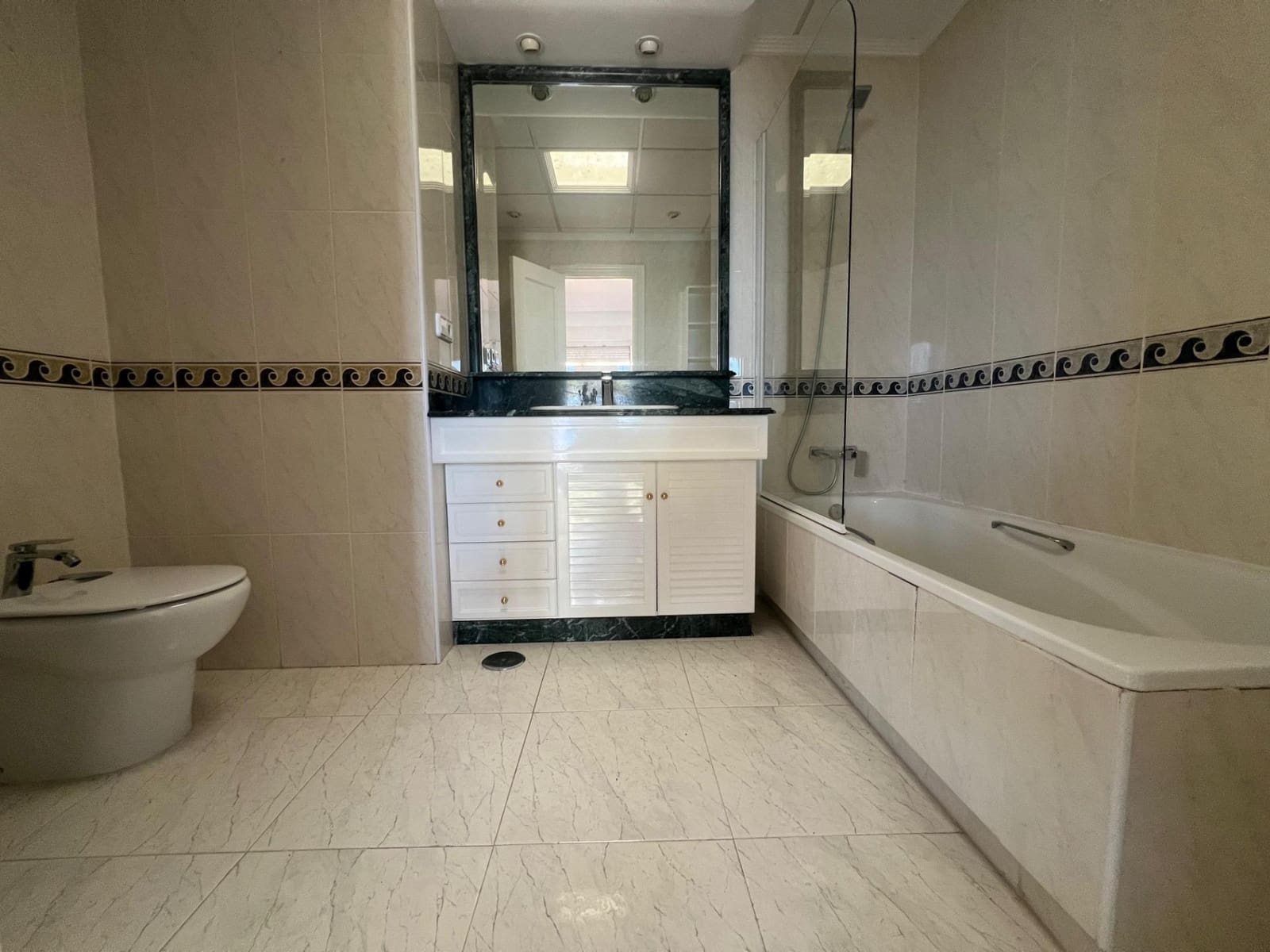 4 slaapkamer Villa te koop in El Campello met zwembad garage - € 715.000 (Ref: 9679888)