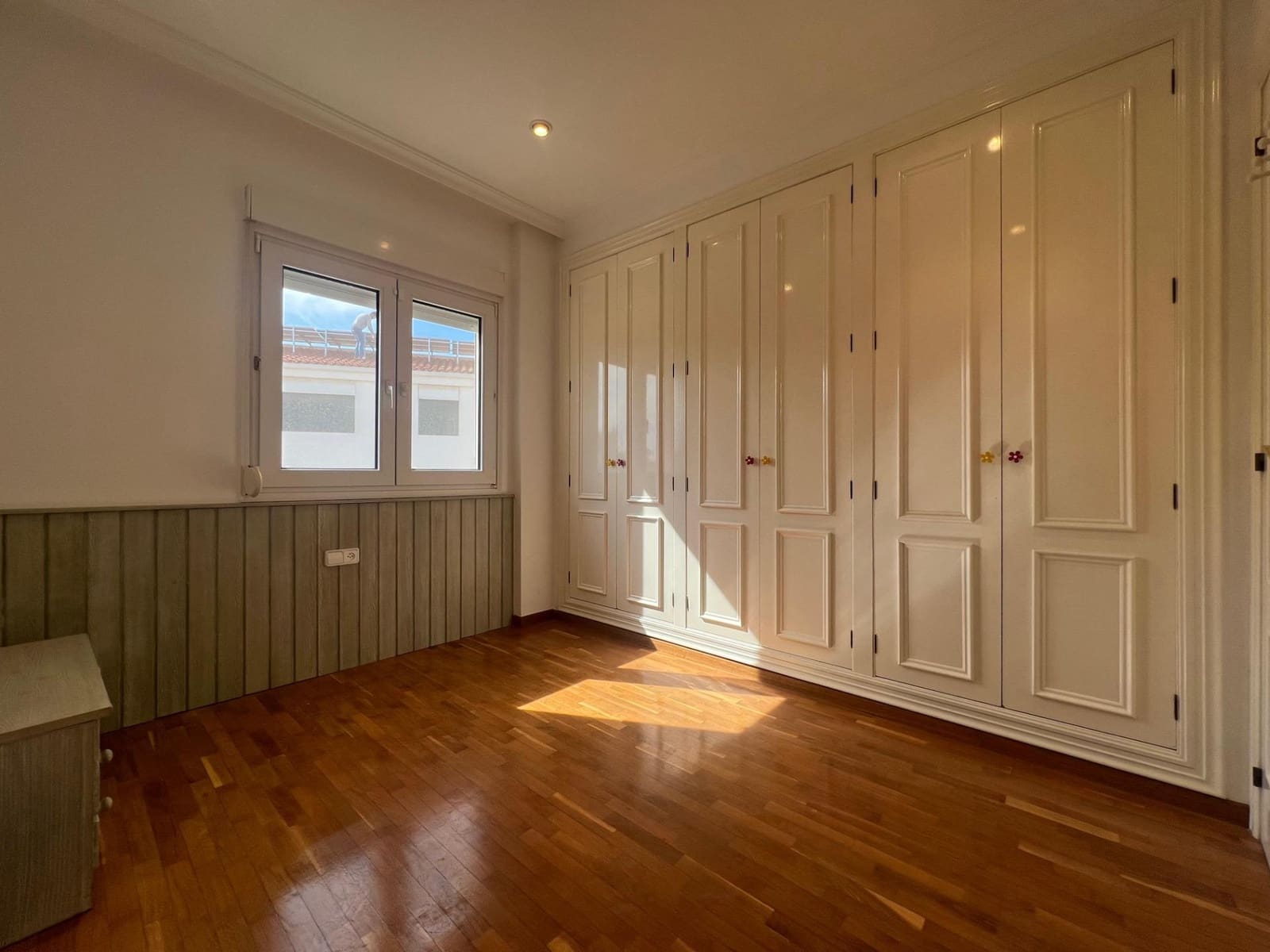 4 slaapkamer Villa te koop in El Campello met zwembad garage - € 715.000 (Ref: 9679888)