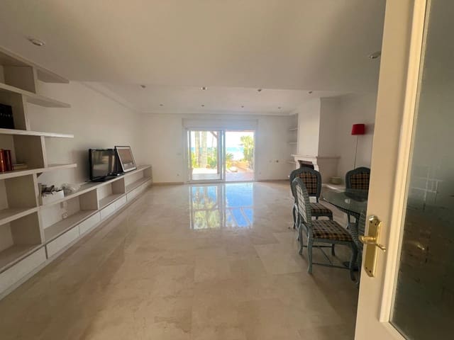 4 slaapkamer Villa te koop in El Campello met zwembad garage - € 715.000 (Ref: 9679888)