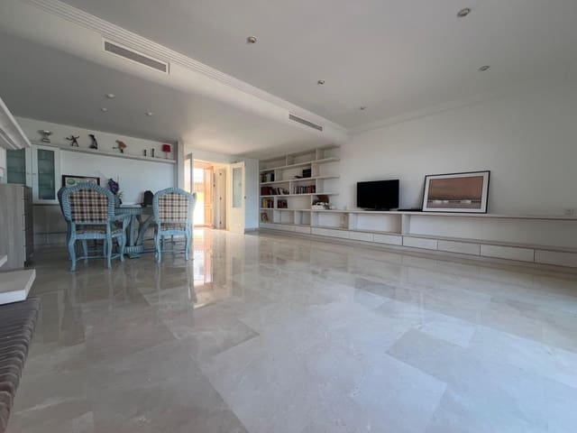 4 slaapkamer Villa te koop in El Campello met zwembad garage - € 715.000 (Ref: 9679888)