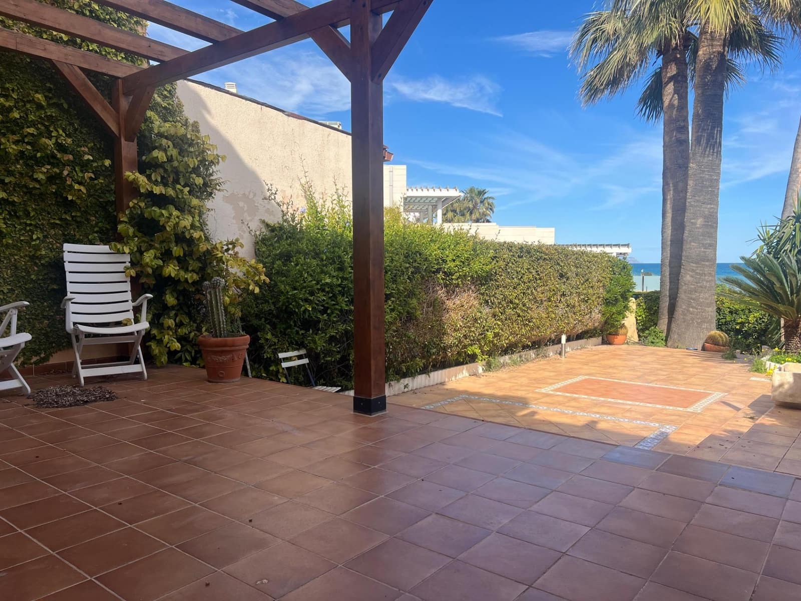 4 slaapkamer Villa te koop in El Campello met zwembad garage - € 715.000 (Ref: 9679888)