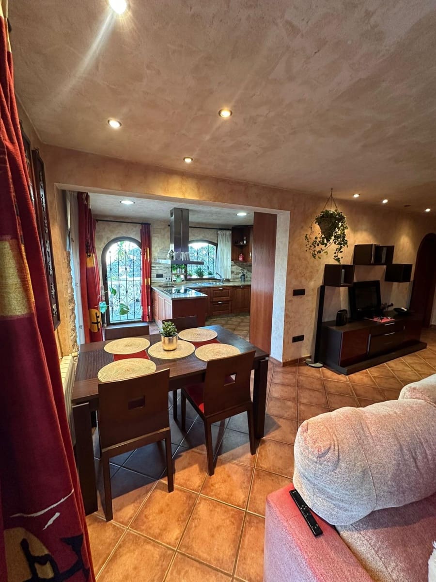 4 Zimmer Villa zu verkaufen in Polop - 650.000 € (Ref: 9686474)