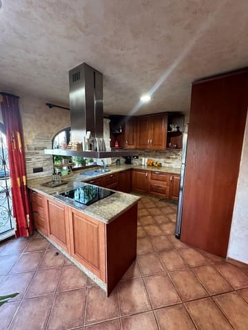 4 bedroom Villa for sale in Polop - € 650,000 (Ref: 9686474)