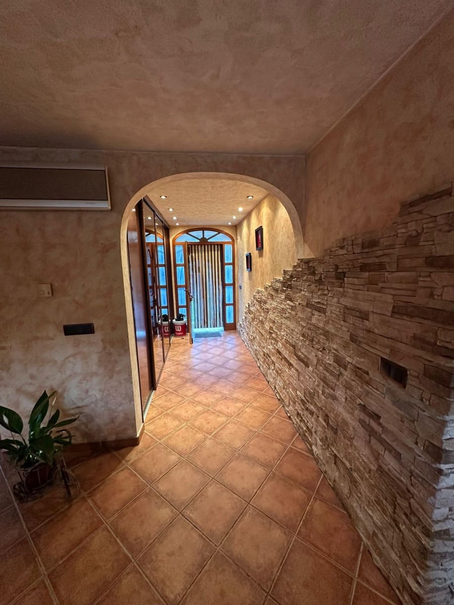 4 Zimmer Villa zu verkaufen in Polop - 650.000 € (Ref: 9686474)