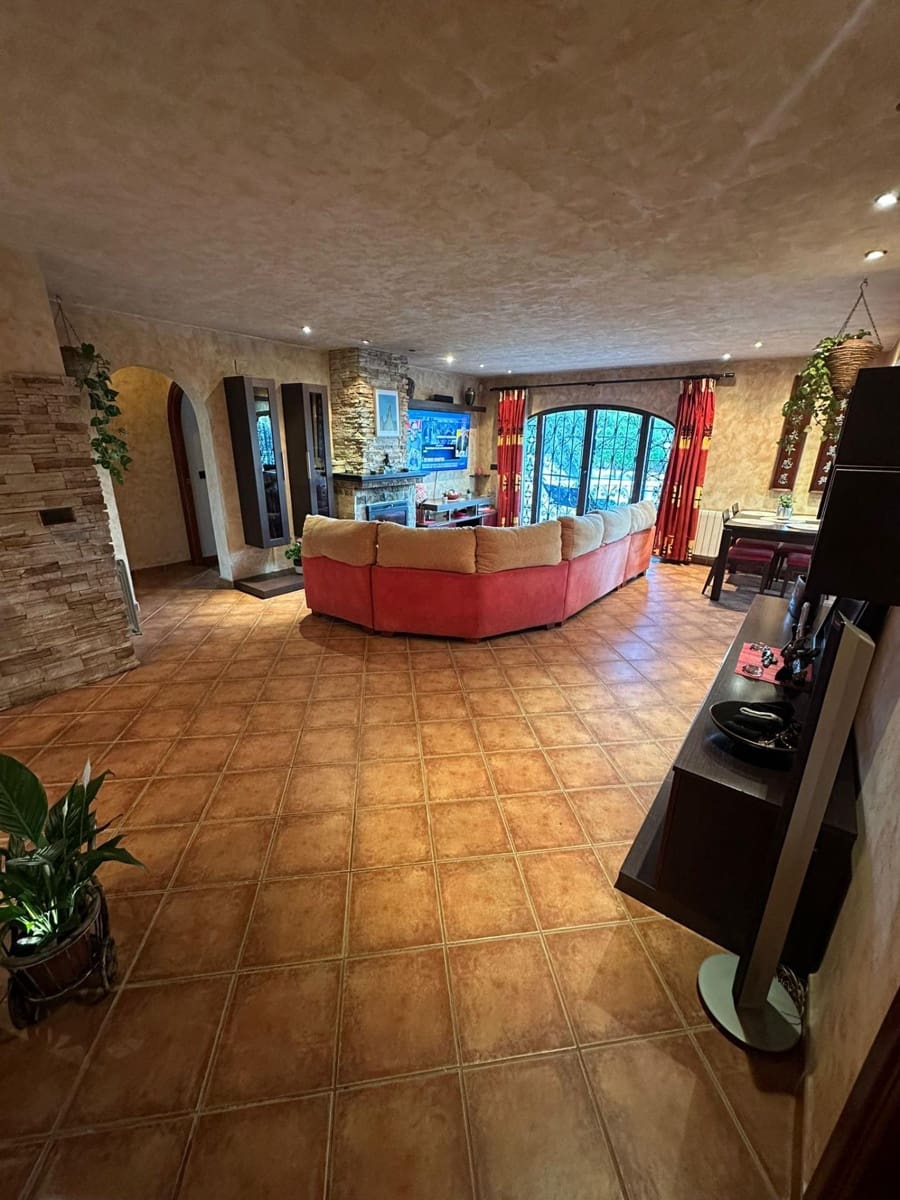 4 Zimmer Villa zu verkaufen in Polop - 650.000 € (Ref: 9686474)