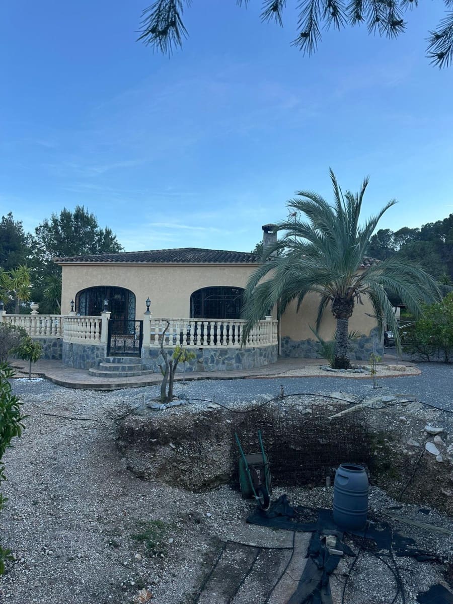 4 Zimmer Villa zu verkaufen in Polop - 650.000 € (Ref: 9686474)