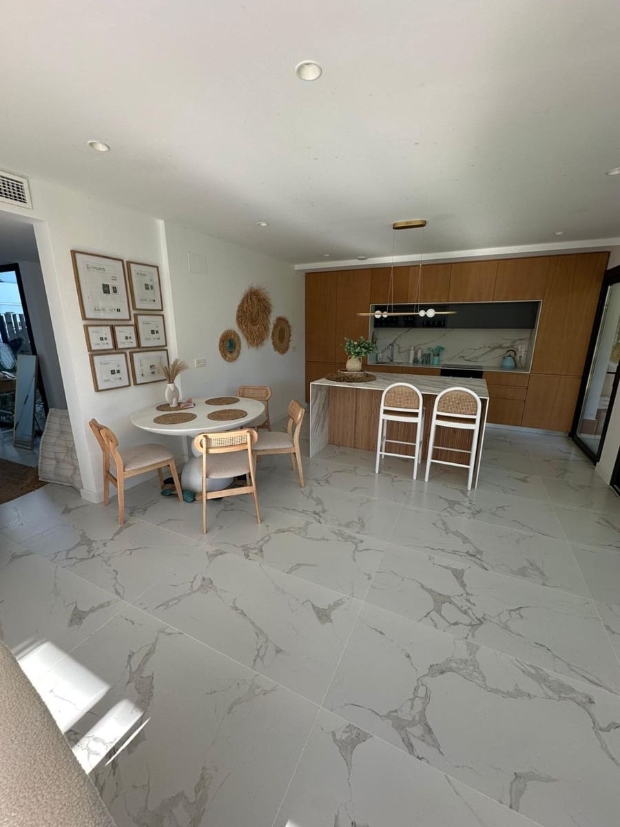 3 bedroom Villa for sale in Polop with pool - € 695,000 (Ref: 9686475)