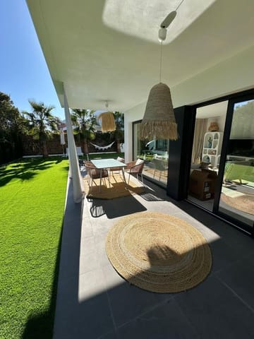 3 bedroom Villa for sale in Polop with pool - € 695,000 (Ref: 9686475)