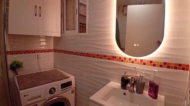 4 soveværelse Lejlighed til salg i Colonia Madrid, Benidorm - € 242.000 (Ref: 9695375)