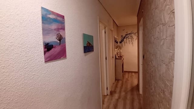 4 soveværelse Lejlighed til salg i Colonia Madrid, Benidorm - € 242.000 (Ref: 9695375)