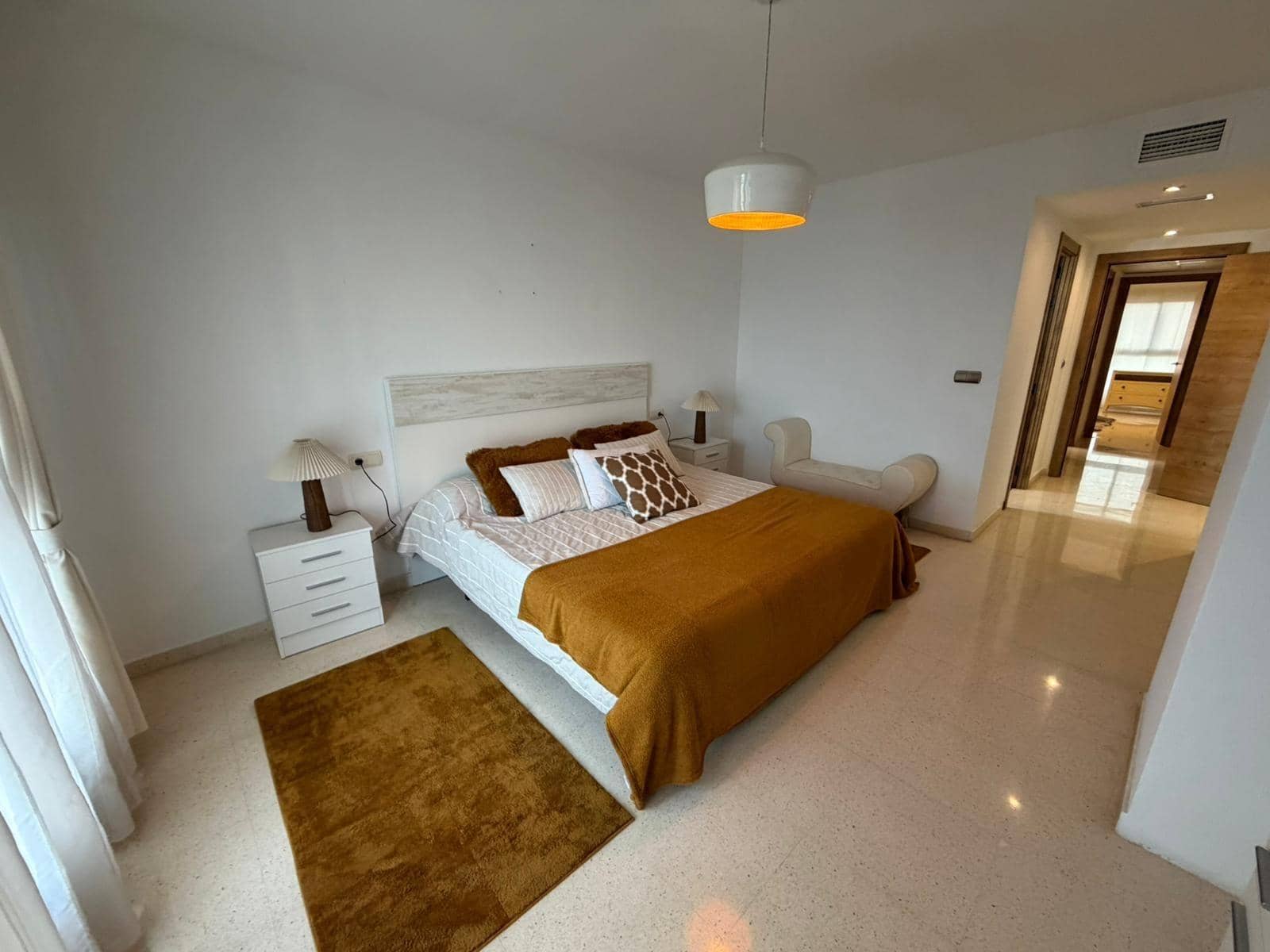 3 soveværelse Lejlighed til leje i Benidorm med swimmingpool - € 2.500 (Ref: 9758992)