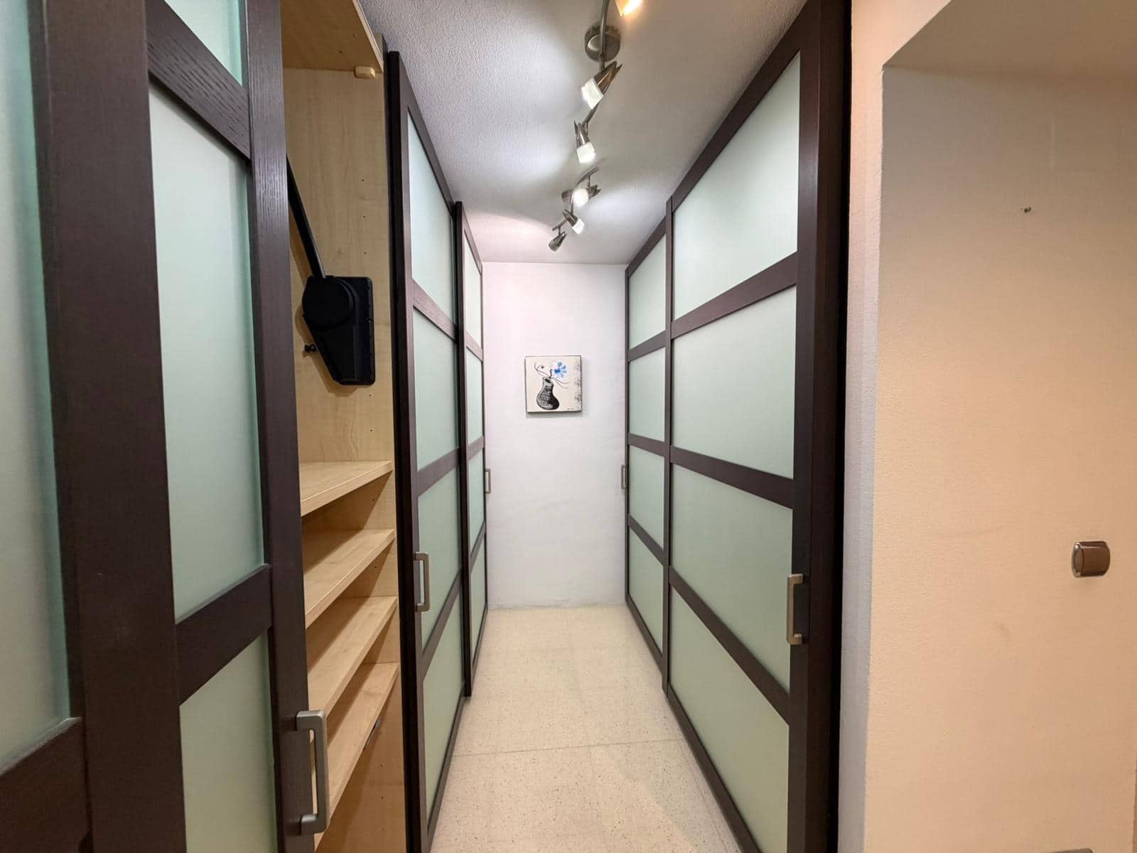 3 soveværelse Lejlighed til leje i Benidorm med swimmingpool - € 2.500 (Ref: 9758992)