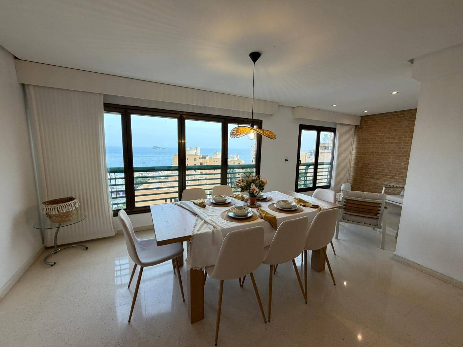 3 soveværelse Lejlighed til leje i Benidorm med swimmingpool - € 2.500 (Ref: 9758992)