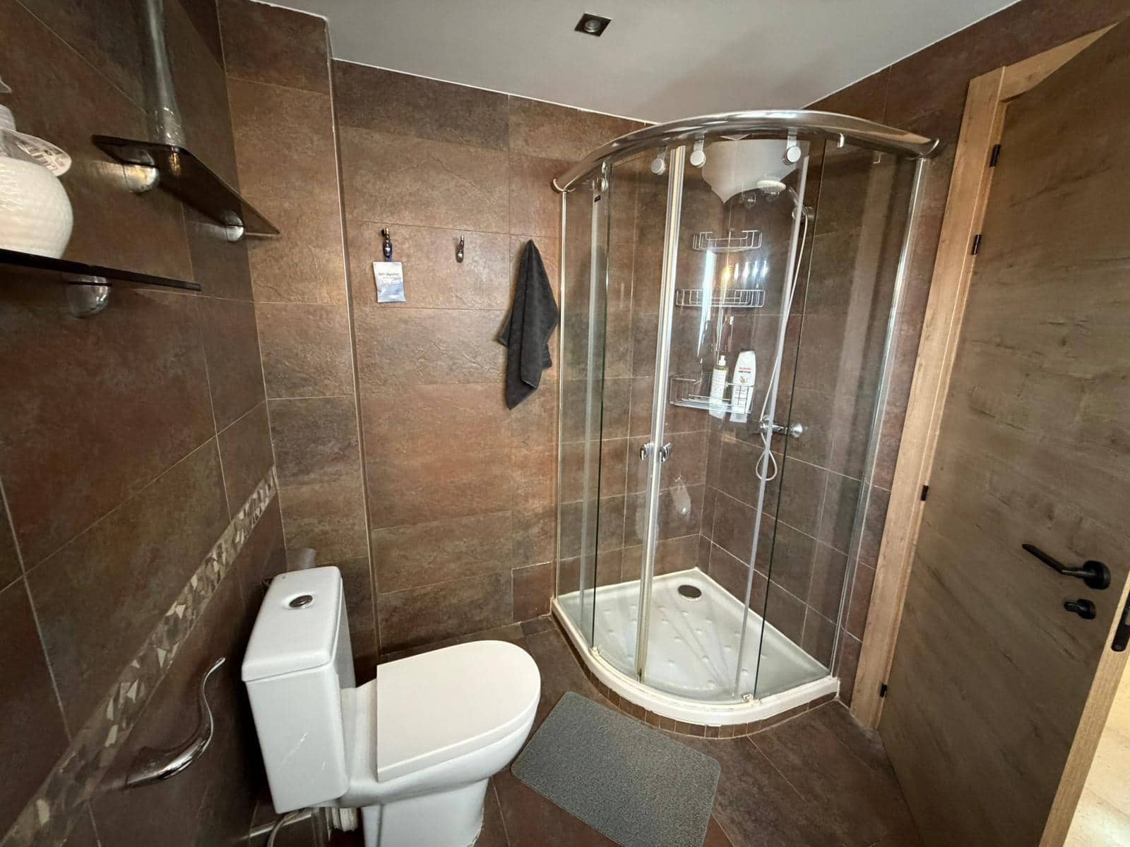 3 soveværelse Lejlighed til leje i Benidorm med swimmingpool - € 2.500 (Ref: 9758992)