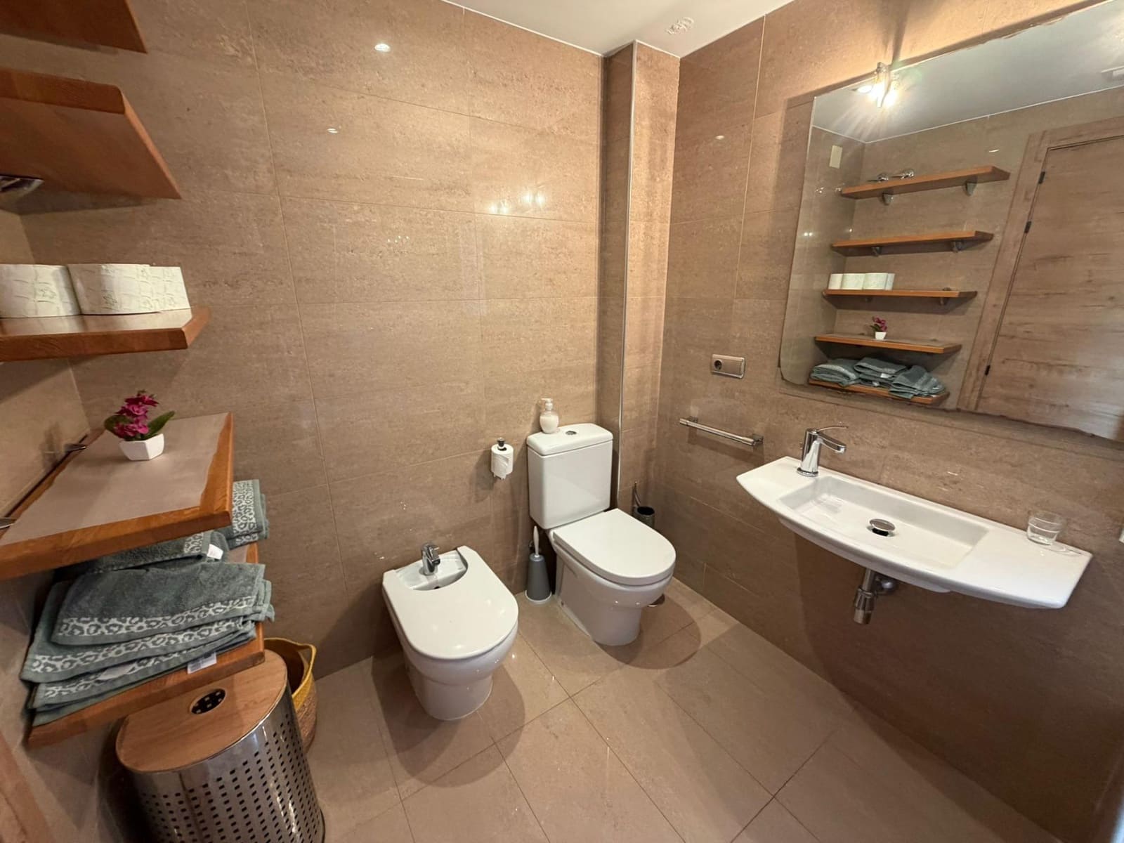 3 soveværelse Lejlighed til leje i Benidorm med swimmingpool - € 2.500 (Ref: 9758992)