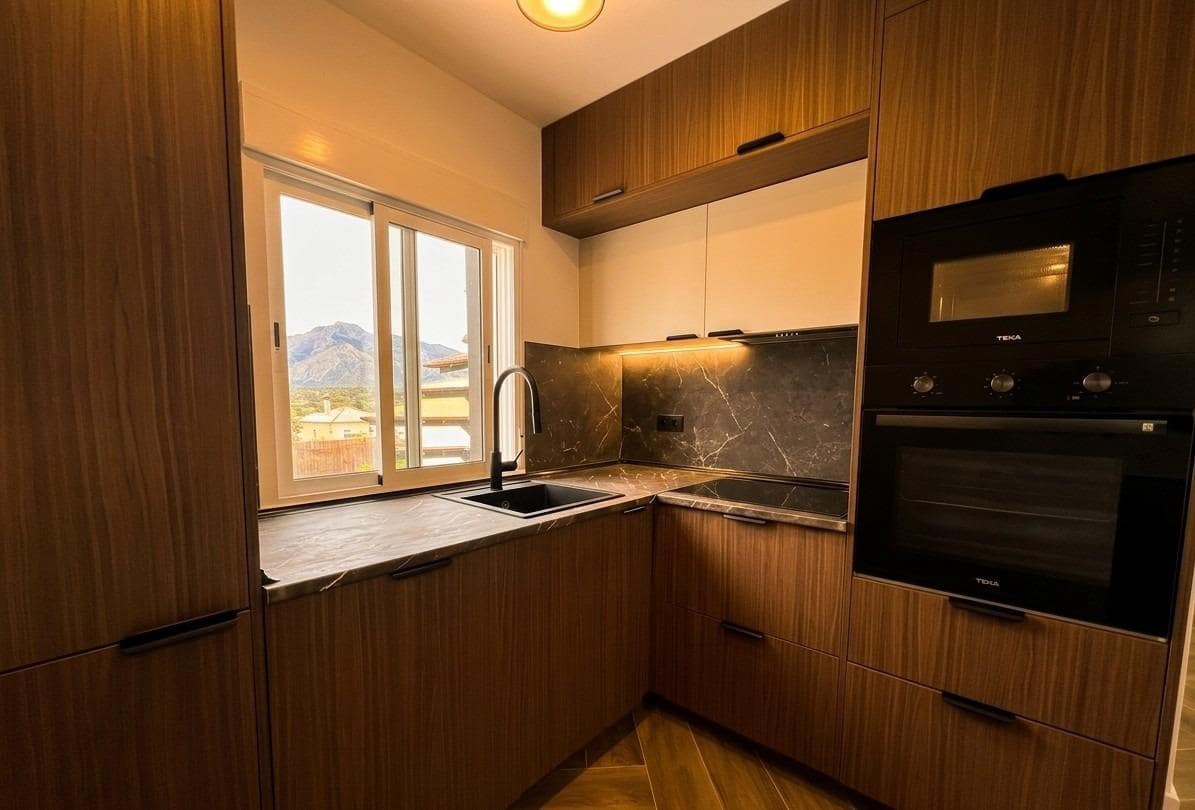 Pareado de 4 habitaciones en La Nucia en venta con piscina - 395.000 € (Ref: 9773093)