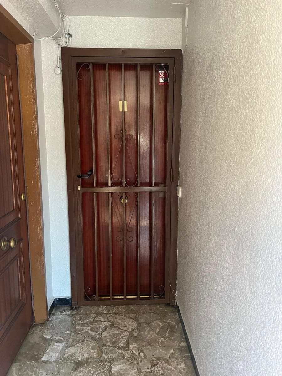 1 soverom Studio til salgs i Benidorm med svømmebasseng - € 135 000 (Ref: 9780588)