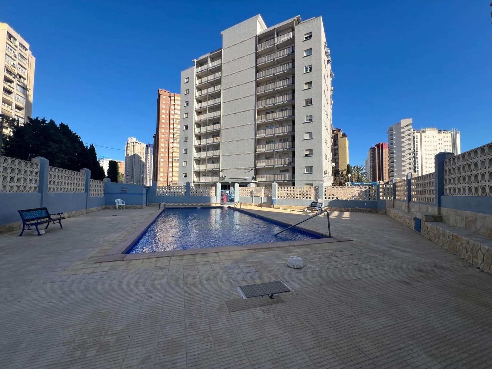 1 soverom Studio til salgs i Benidorm med svømmebasseng - € 135 000 (Ref: 9780588)