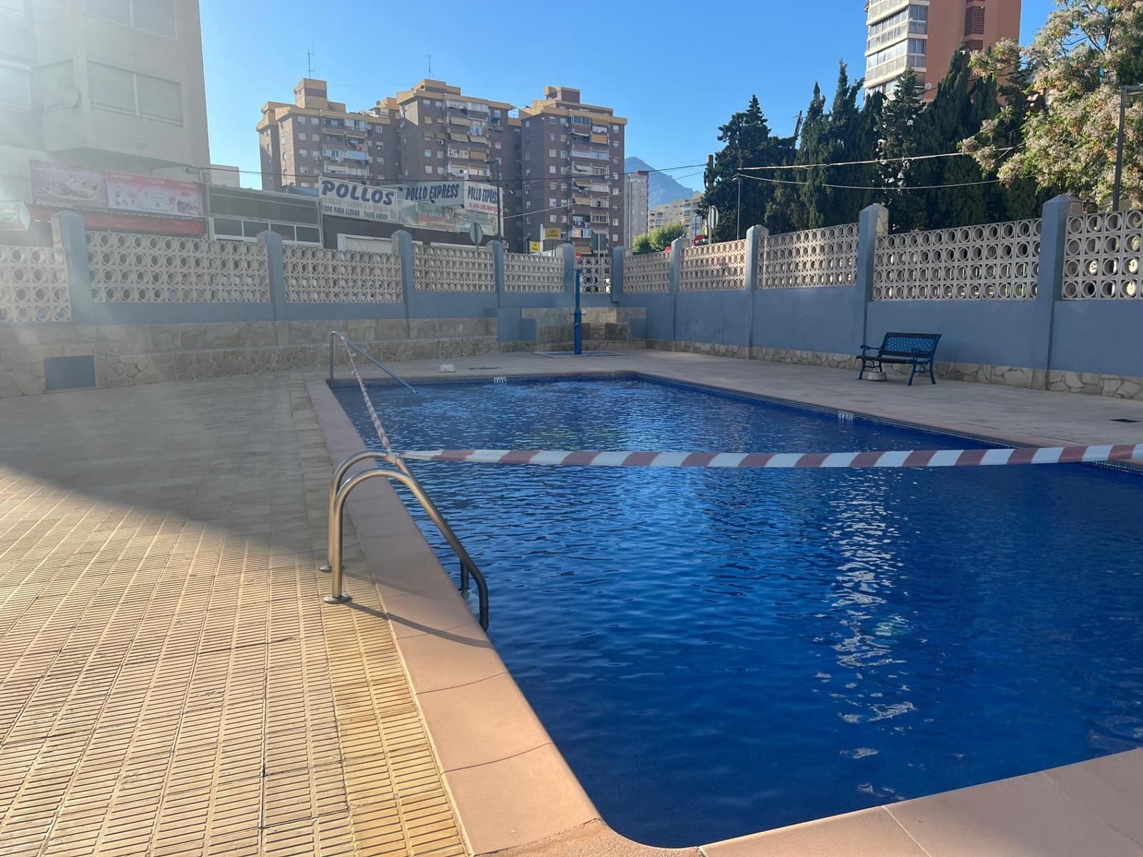 1 soverom Studio til salgs i Benidorm med svømmebasseng - € 135 000 (Ref: 9780588)
