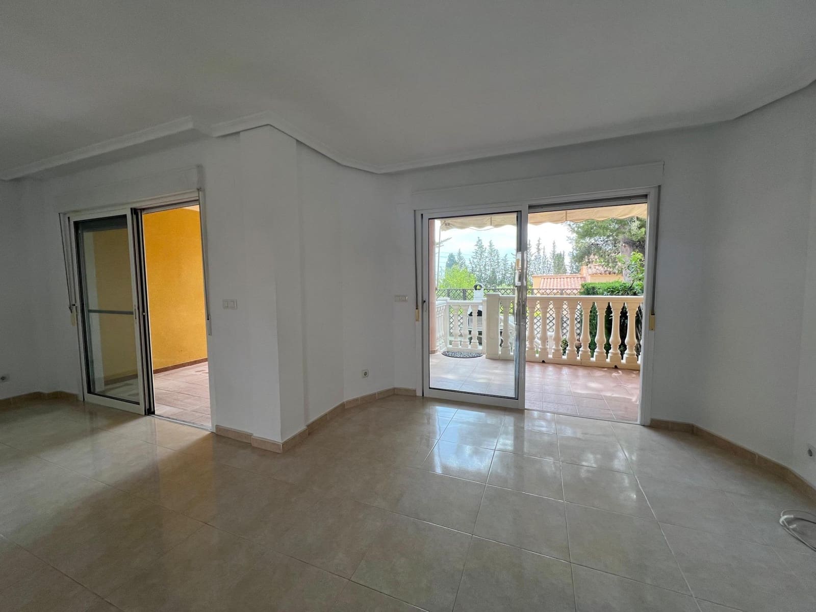 3 chambre Villa/Maison Mitoyenne à vendre à Alfaz del Pi / L'Alfas del Pi avec piscine garage - 361 000 € (Ref: 9815871)