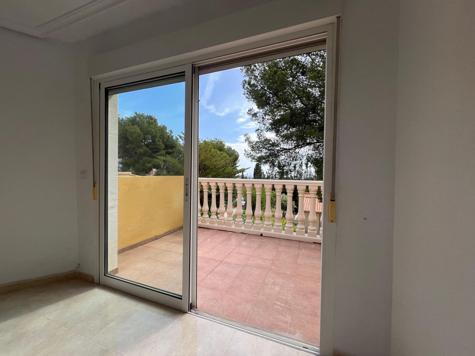 3 chambre Villa/Maison Mitoyenne à vendre à Alfaz del Pi / L'Alfas del Pi avec piscine garage - 361 000 € (Ref: 9815871)