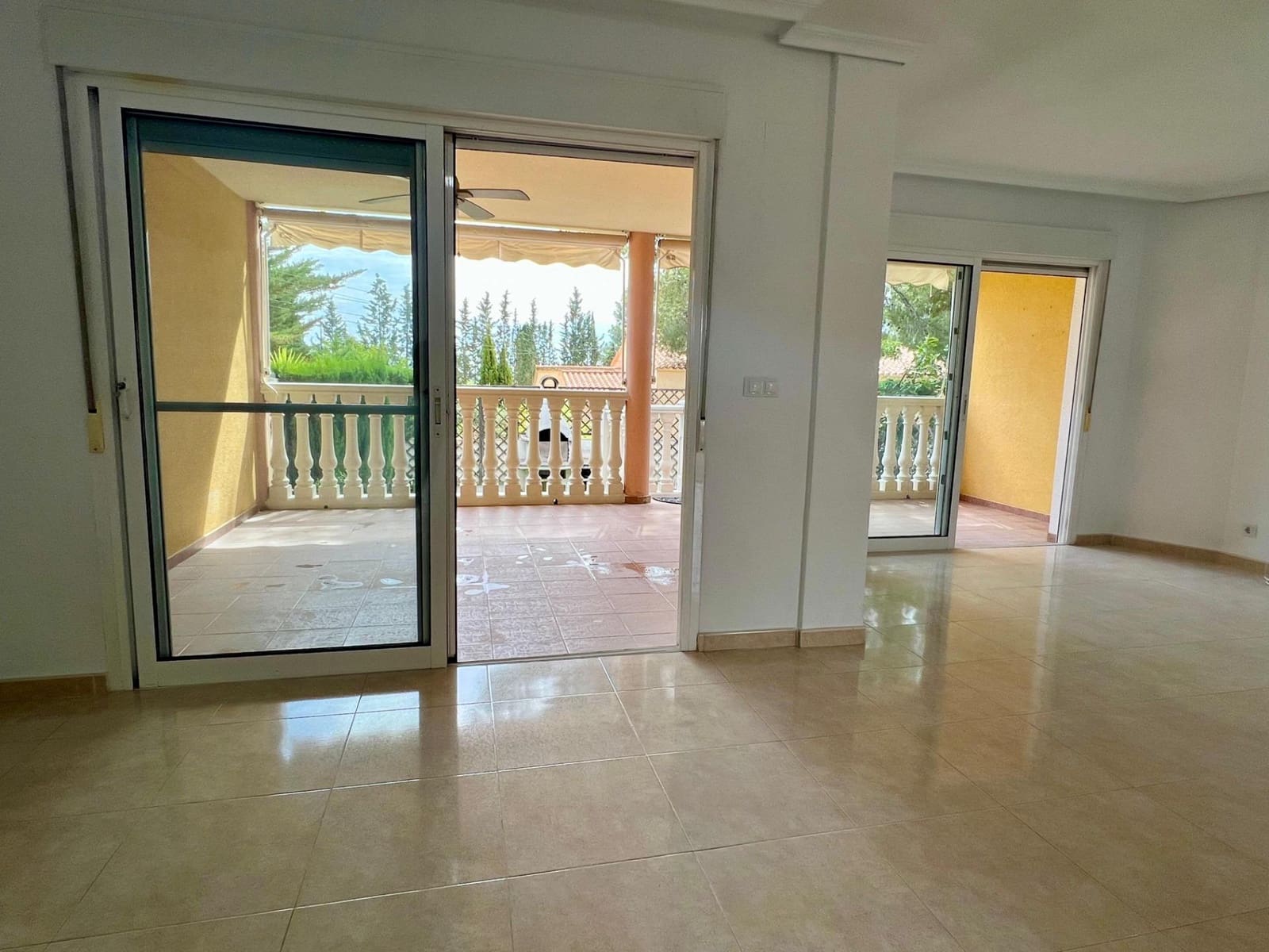 3 chambre Villa/Maison Mitoyenne à vendre à Alfaz del Pi / L'Alfas del Pi avec piscine garage - 361 000 € (Ref: 9815871)