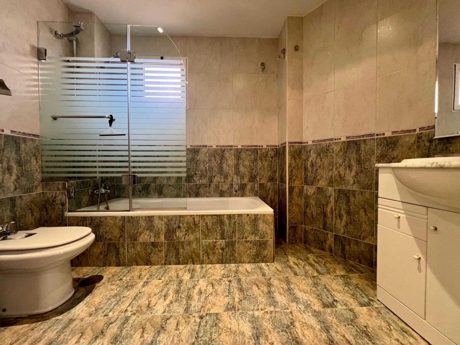3 chambre Villa/Maison Mitoyenne à vendre à Alfaz del Pi / L'Alfas del Pi avec piscine garage - 361 000 € (Ref: 9815871)