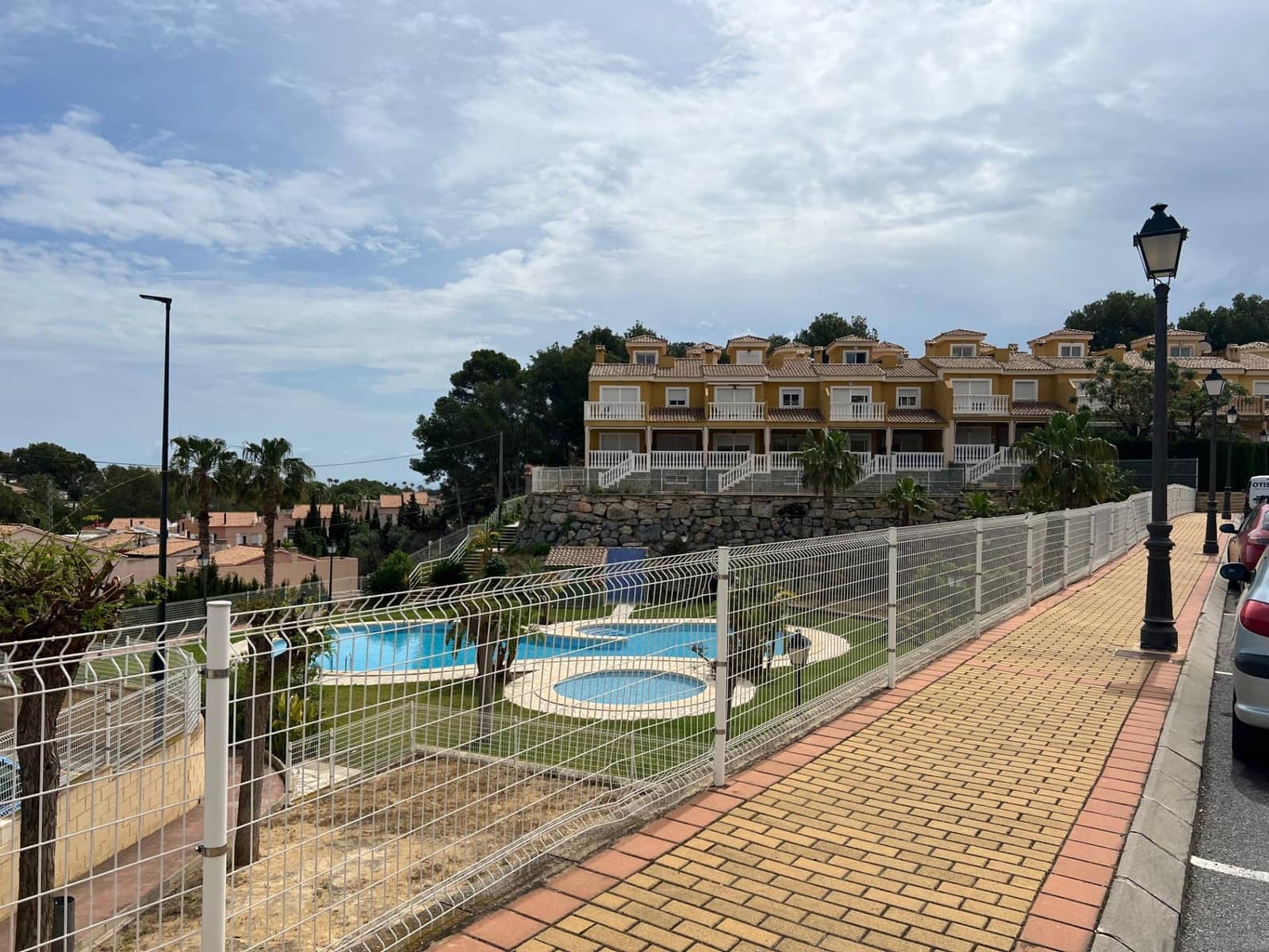 3 chambre Villa/Maison Mitoyenne à vendre à Alfaz del Pi / L'Alfas del Pi avec piscine garage - 361 000 € (Ref: 9815871)