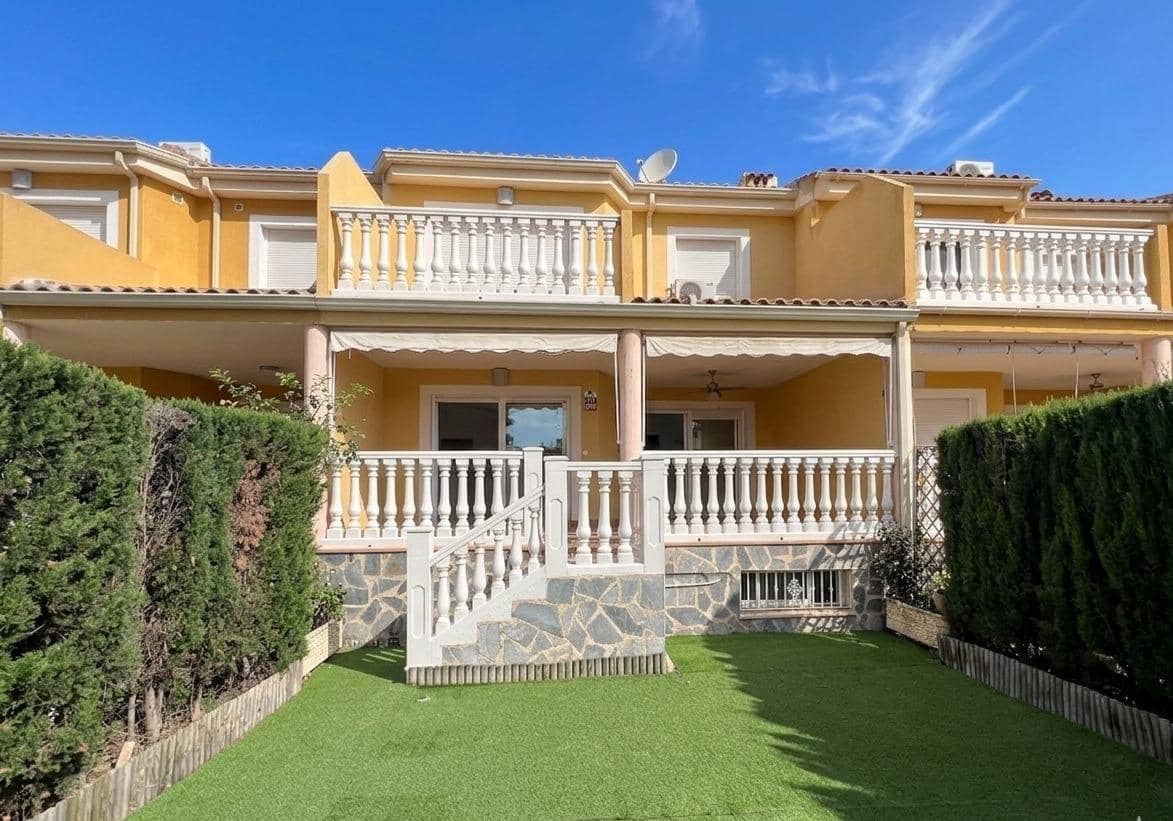 3 bedroom Terraced Villa for sale in Alfaz del Pi / L'Alfas del Pi with pool garage - € 361,000 (Ref: 9815871)