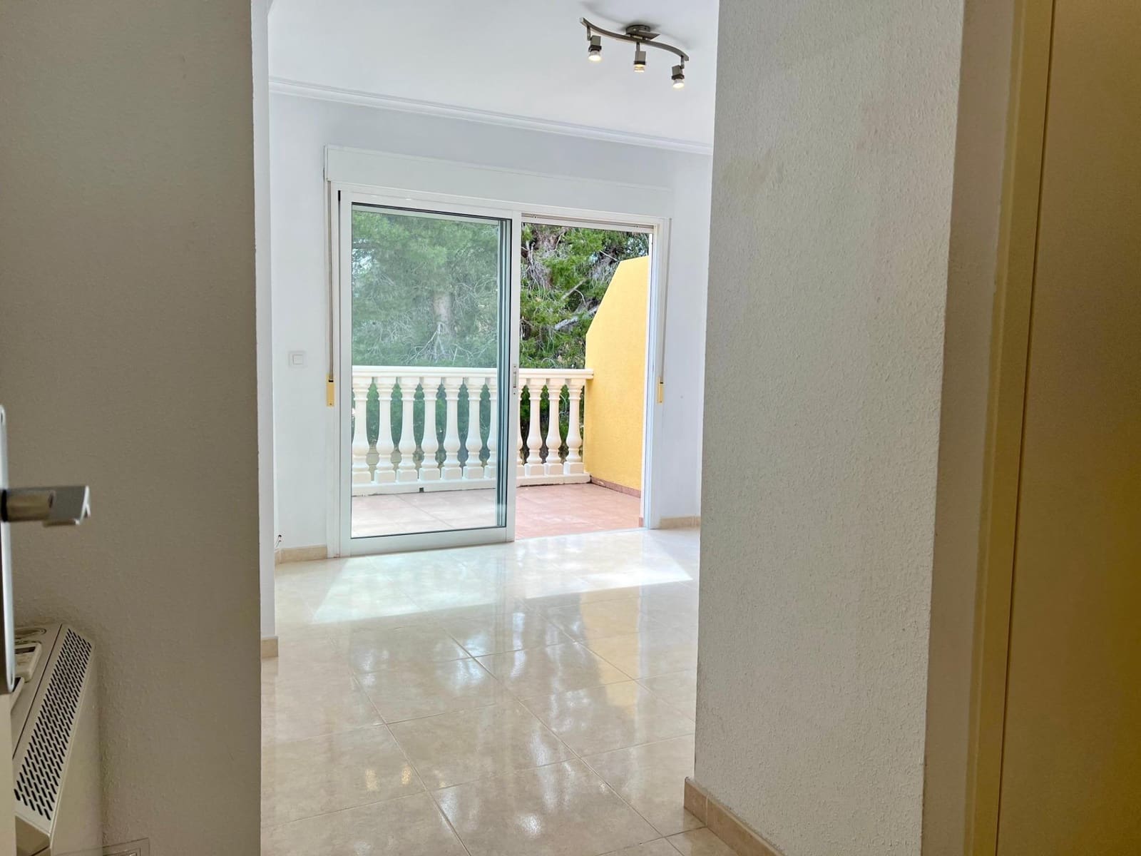 3 bedroom Terraced Villa for sale in Alfaz del Pi / L'Alfas del Pi with pool garage - € 361,000 (Ref: 9815871)