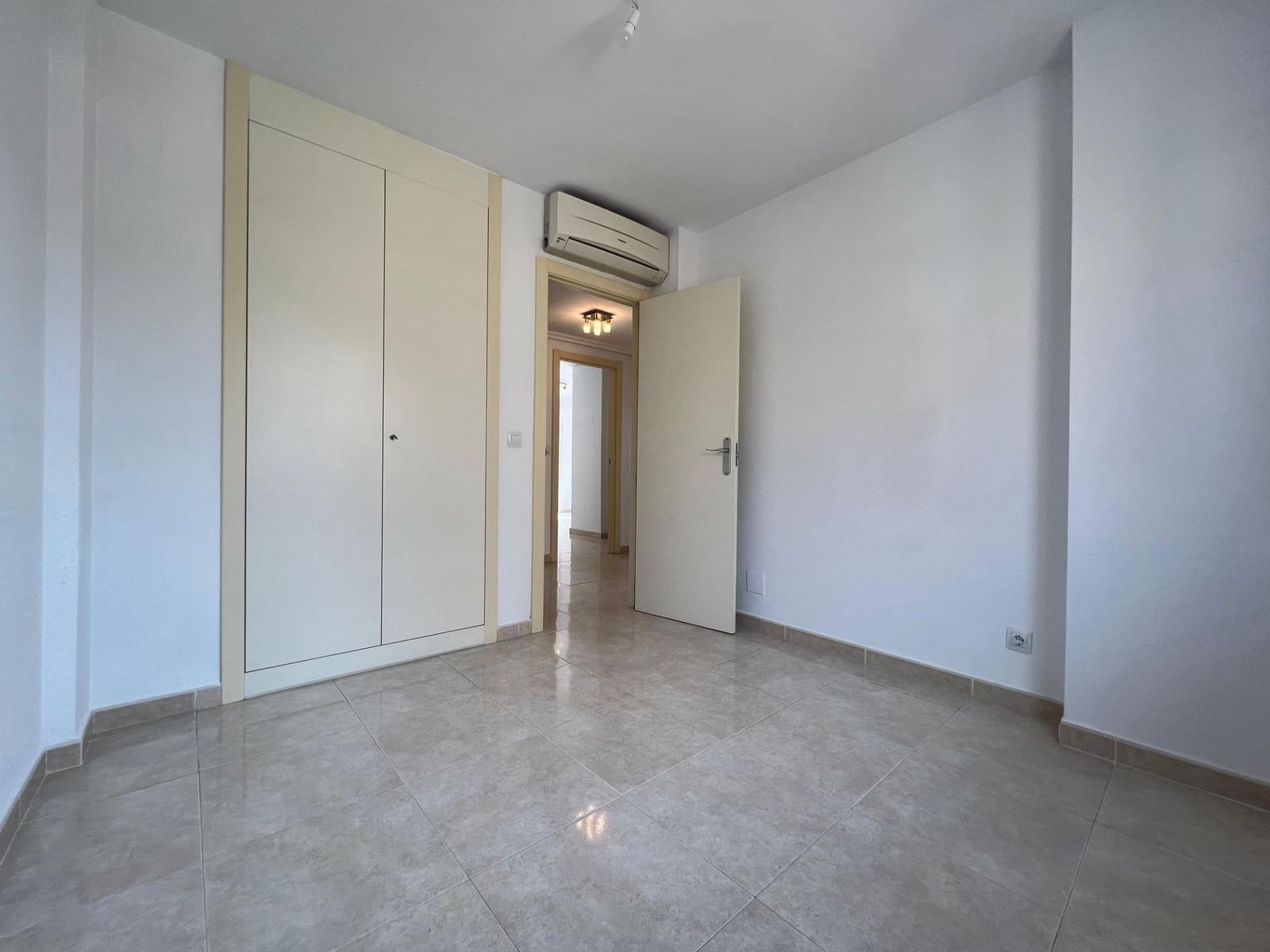 3 bedroom Terraced Villa for sale in Alfaz del Pi / L'Alfas del Pi with pool garage - € 361,000 (Ref: 9815871)