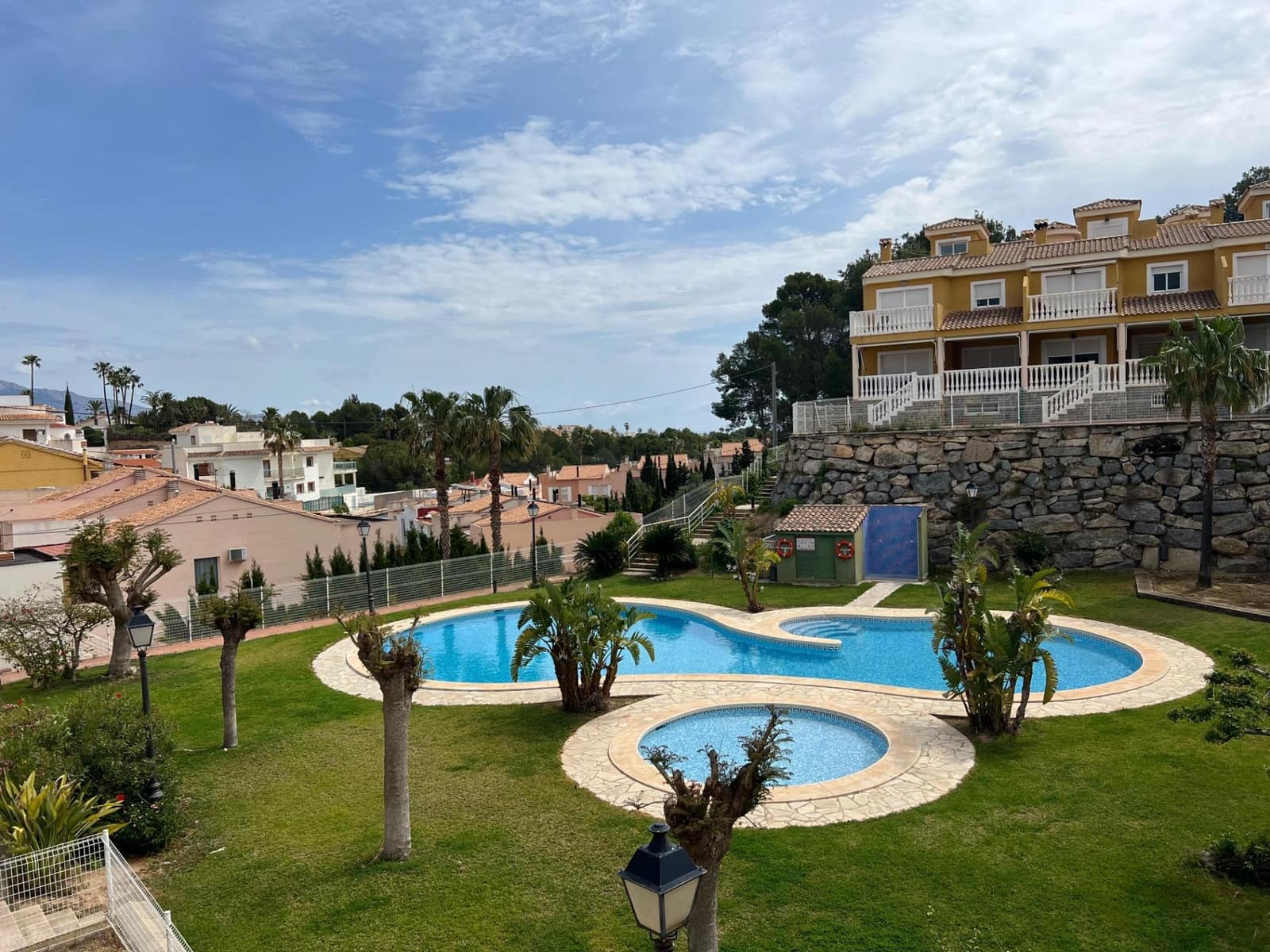 3 bedroom Terraced Villa for sale in Alfaz del Pi / L'Alfas del Pi with pool garage - € 361,000 (Ref: 9815871)
