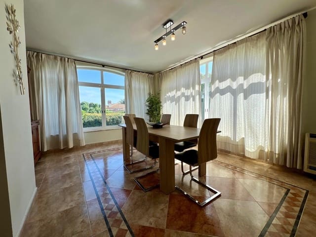 5 Zimmer Villa zu verkaufen in Benidorm mit Pool Garage - 895.000 € (Ref: 9818261)