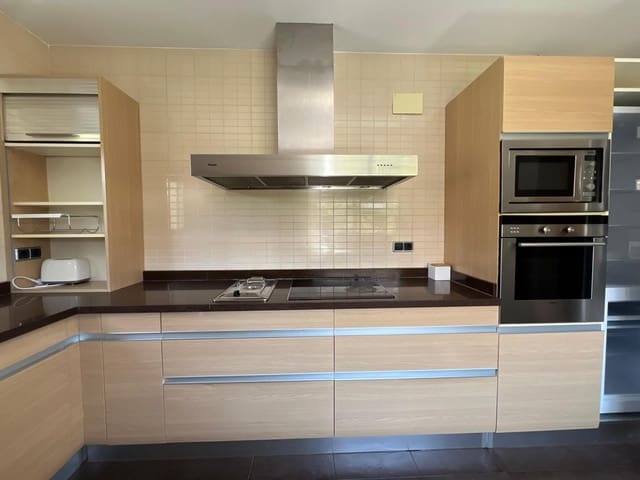 5 Zimmer Villa zu verkaufen in Benidorm mit Pool Garage - 895.000 € (Ref: 9818261)